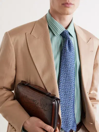 Berluti Itauba Wide Leather Messenger Bag - Men | Thumbnail 3 Berluti Itauba Wide Leather Messenger Bag - Men | Thumbnail 3