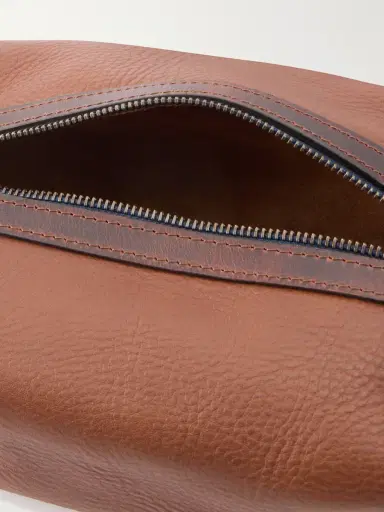 Bleu de Chauffe Zazou Full-Grain Leather Wash Bag - Men | Thumbnail 4 Bleu de Chauffe Zazou Full-Grain Leather Wash Bag - Men | Thumbnail 4