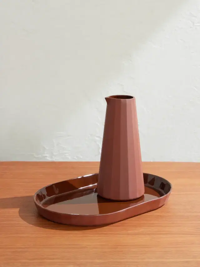 The Conran Shop Studio Word Fade Porcelain Platter and Jug Set - Men