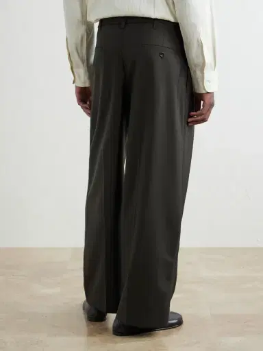 Lemaire Straight-Leg Pleated Woven Trousers - Men | Thumbnail 4 Lemaire Straight-Leg Pleated Woven Trousers - Men | Thumbnail 4
