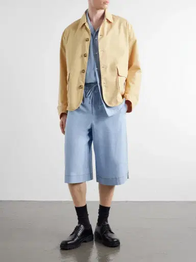 AMI PARIS Straight-Leg Logo-Embroidred Cotton-Chambray Shorts - Men | Thumbnail 2 AMI PARIS Straight-Leg Logo-Embroidred Cotton-Chambray Shorts - Men | Thumbnail 2