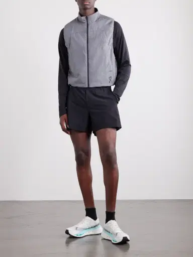 ON Performance Volt Shell Running Gilet - Men | Thumbnail 2 ON Performance Volt Shell Running Gilet - Men | Thumbnail 2