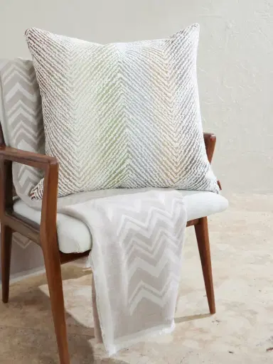 Missoni Home Velvet-Jacquard Cushion - Men | Thumbnail 2 Missoni Home Velvet-Jacquard Cushion - Men | Thumbnail 2