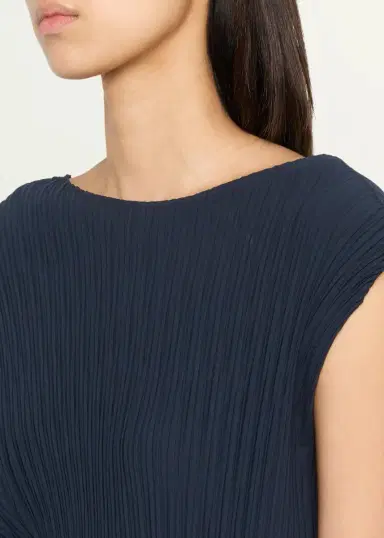 Issey Miyake Short-Sleeve Leaf Pleats Asymmetric Draped Midi Dress | Thumbnail 5 Issey Miyake Short-Sleeve Leaf Pleats Asymmetric Draped Midi Dress | Thumbnail 5