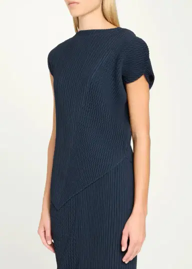 Issey Miyake Leaf Pleats Asymmetric Cap-Sleeve Top | Thumbnail 4