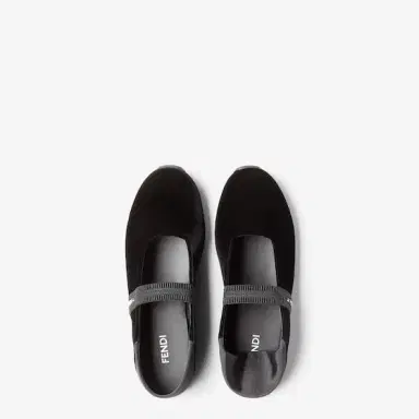 Fendi Academia ballet flats inspired by the ethereal elegance | Thumbnail 5 Fendi Academia ballet flats inspired by the ethereal elegance | Thumbnail 5