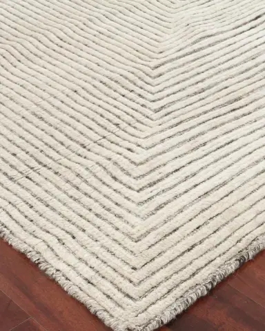 Exquisite Rugs Martinez Hand-Knotted Rug | Thumbnail 3