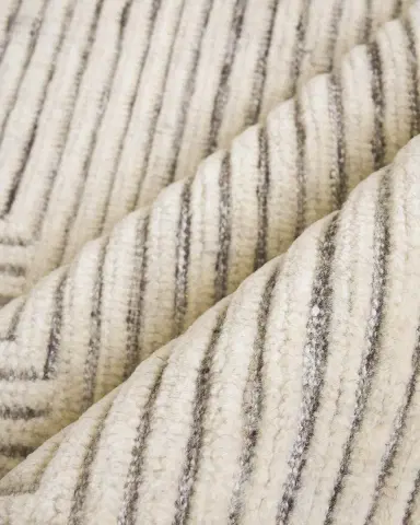 Exquisite Rugs Martinez Hand-Knotted Rug | Thumbnail 4