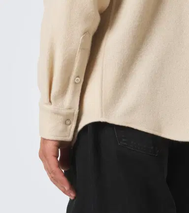 God’s True Cashmere Cashmere shirt with rose quartz | Thumbnail 5 God’s True Cashmere Cashmere shirt with rose quartz | Thumbnail 5