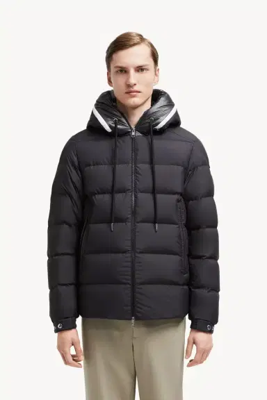 Moncler Cardere Hooded Short Down Jacket | Thumbnail 5