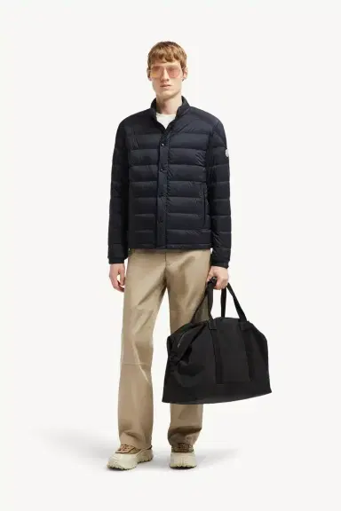Moncler Selves Short Down Jacket | Thumbnail 3