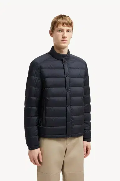 Moncler Selves Short Down Jacket | Thumbnail 5