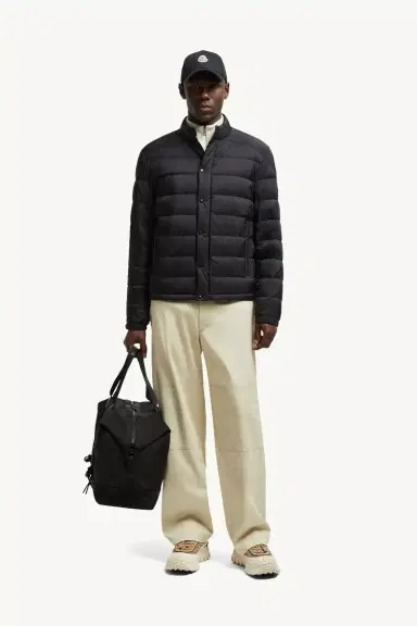Moncler Selves Short Down Jacket | Thumbnail 3