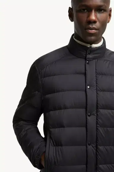 Moncler Selves Short Down Jacket | Thumbnail 7