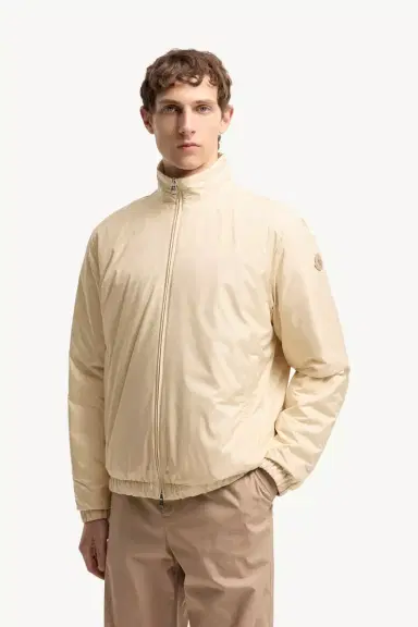Moncler Berre Short Down Jacket | Thumbnail 5