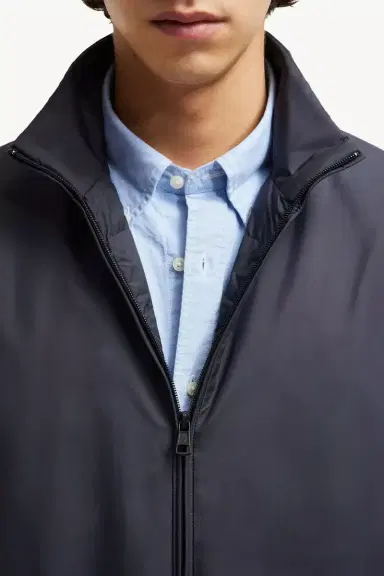 Moncler Berre Short Down Jacket | Thumbnail 8