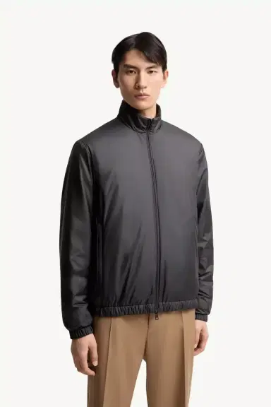 Moncler Berre Short Down Jacket | Thumbnail 5