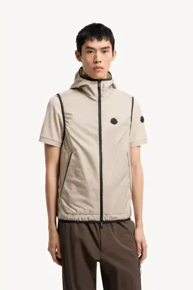 Moncler Moretan Hooded Vest | Thumbnail 5 Moncler Moretan Hooded Vest | Thumbnail 5