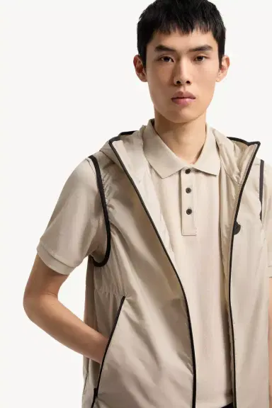 Moncler Moretan Hooded Vest | Thumbnail 7 Moncler Moretan Hooded Vest | Thumbnail 7