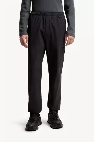 Moncler Logo Sweatpants | Thumbnail 4 Moncler Logo Sweatpants | Thumbnail 4