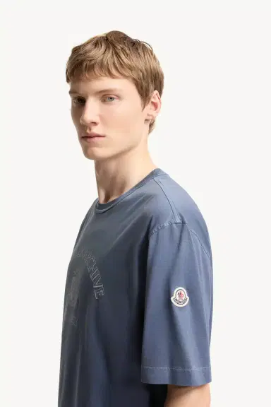 Moncler Logo Print Cotton T-shirt | Thumbnail 4 Moncler Logo Print Cotton T-shirt | Thumbnail 4