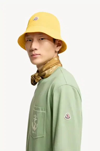 Moncler Embroidered Anchor Cotton T-shirt | Thumbnail 4 Moncler Embroidered Anchor Cotton T-shirt | Thumbnail 4