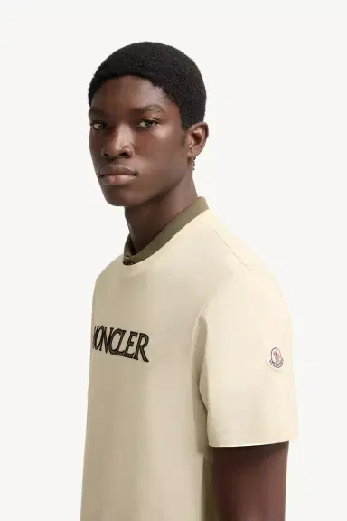Moncler Logo Print Cotton T-shirt | Thumbnail 4 Moncler Logo Print Cotton T-shirt | Thumbnail 4