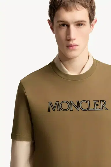 Moncler Logo Print Cotton T-shirt | Thumbnail 7