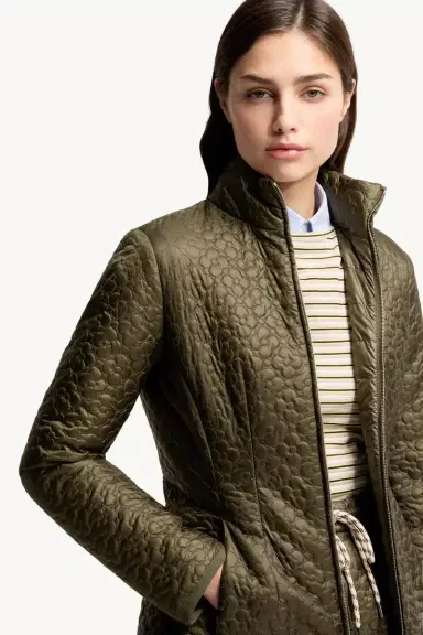 Moncler Geranium Floral-quilted Short Down Jacket | Thumbnail 7 Moncler Geranium Floral-quilted Short Down Jacket | Thumbnail 7