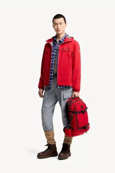 Moncler Grenoble Shipton Hooded Packable Gore-tex Shell Jacket | Thumbnail 3