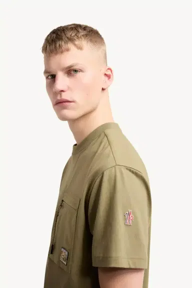 Moncler Grenoble Utility Pocket Cotton T-shirt | Thumbnail 4 Moncler Grenoble Utility Pocket Cotton T-shirt | Thumbnail 4