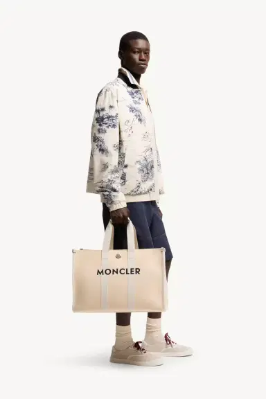 Moncler Logo Canvas Tote Bag | Thumbnail 3