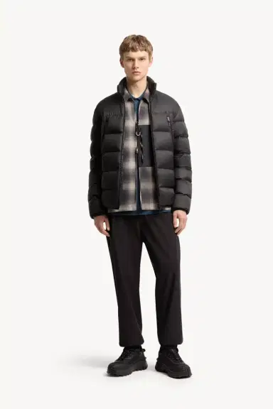 Moncler Dalalven Short Down Jacket | Thumbnail 3 Moncler Dalalven Short Down Jacket | Thumbnail 3