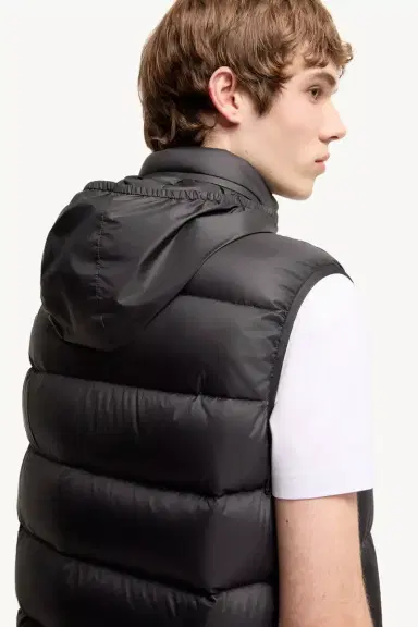Moncler Reticone Down Vest | Thumbnail 7 Moncler Reticone Down Vest | Thumbnail 7