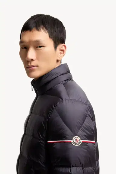 Moncler Ravenlock Hooded Short Down Jacket | Thumbnail 4 Moncler Ravenlock Hooded Short Down Jacket | Thumbnail 4
