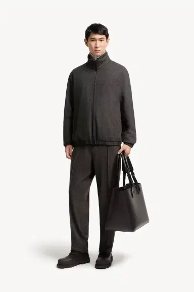 Moncler Limberl Flannel Short Down Jacket | Thumbnail 3