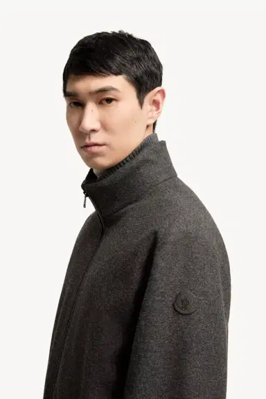 Moncler Limberl Flannel Short Down Jacket | Thumbnail 4