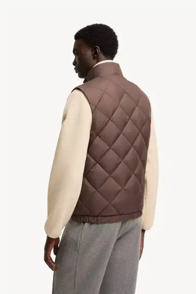 Moncler Chobe Diamond Quilted Down Vest | Thumbnail 6 Moncler Chobe Diamond Quilted Down Vest | Thumbnail 6