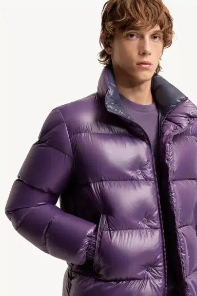 Moncler Bendola Laqué Short Down Jacket | Thumbnail 7