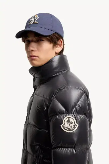 Moncler Bendola Laqué Short Down Jacket | Thumbnail 4