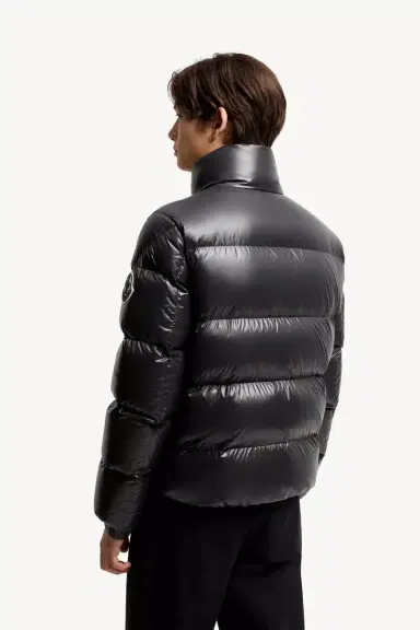 Moncler Bendola Laqué Short Down Jacket | Thumbnail 6