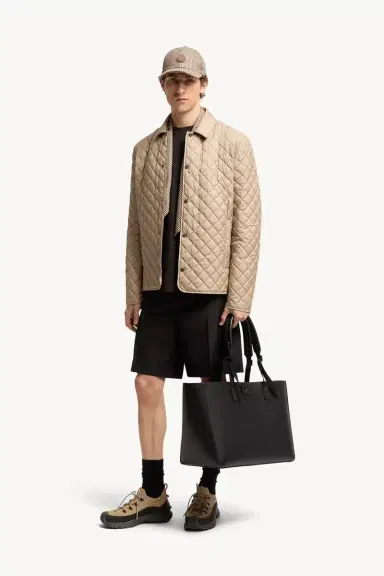Moncler Avrelie Diamond Quilted Padded Shirt Jacket | Thumbnail 3