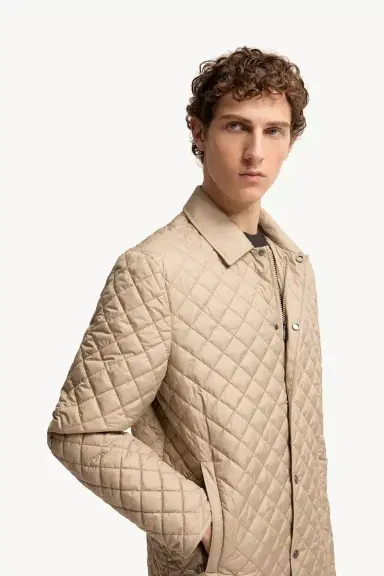 Moncler Avrelie Diamond Quilted Padded Shirt Jacket | Thumbnail 7