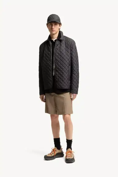Moncler Avrelie Diamond Quilted Padded Shirt Jacket | Thumbnail 3
