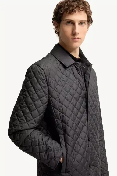 Moncler Avrelie Diamond Quilted Padded Shirt Jacket | Thumbnail 7