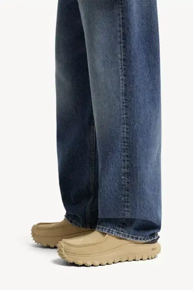 Moncler Straight Leg Denim Jeans | Thumbnail 4