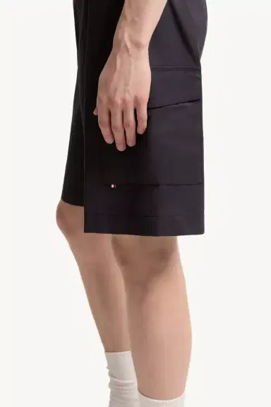 Moncler Gabardine Cargo Shorts | Thumbnail 4 Moncler Gabardine Cargo Shorts | Thumbnail 4