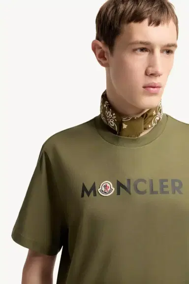 Moncler Logo Cotton T-shirt | Thumbnail 7 Moncler Logo Cotton T-shirt | Thumbnail 7
