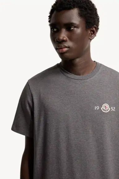 Moncler Logo Cotton T-shirt | Thumbnail 7 Moncler Logo Cotton T-shirt | Thumbnail 7