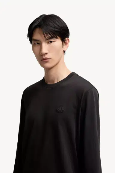 Moncler Leather Logo Long Sleeve Cotton T-shirt | Thumbnail 4 Moncler Leather Logo Long Sleeve Cotton T-shirt | Thumbnail 4